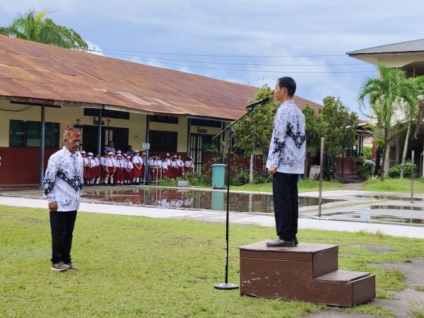 Hari Guru Nasional ( HGN ) Ke -79 “Guru Hebat, Indonesia Kuat”Bersama Peserta Didik di Lapangan SDK Don Bosco