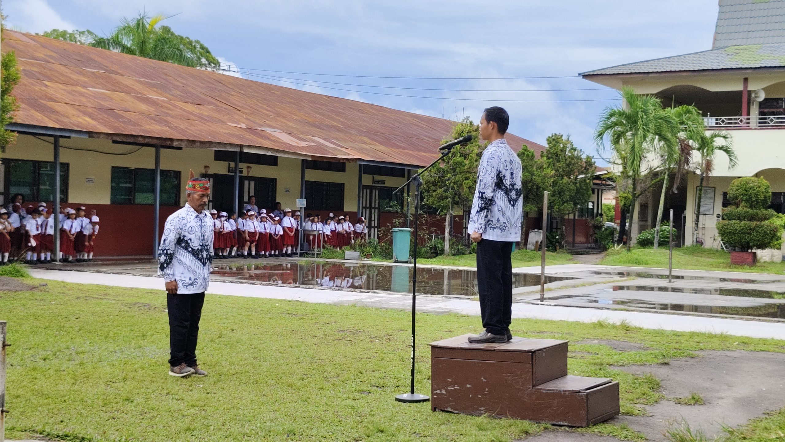 Hari Guru Nasional ( HGN ) Ke -79 “Guru Hebat, Indonesia Kuat”Bersama Peserta Didik di Lapangan SDK Don Bosco Hari Guru Nasional ( HGN ) Ke -79 “Guru Hebat, Indonesia Kuat”Bersama Peserta Didik di Lapangan SDK Don Bosco